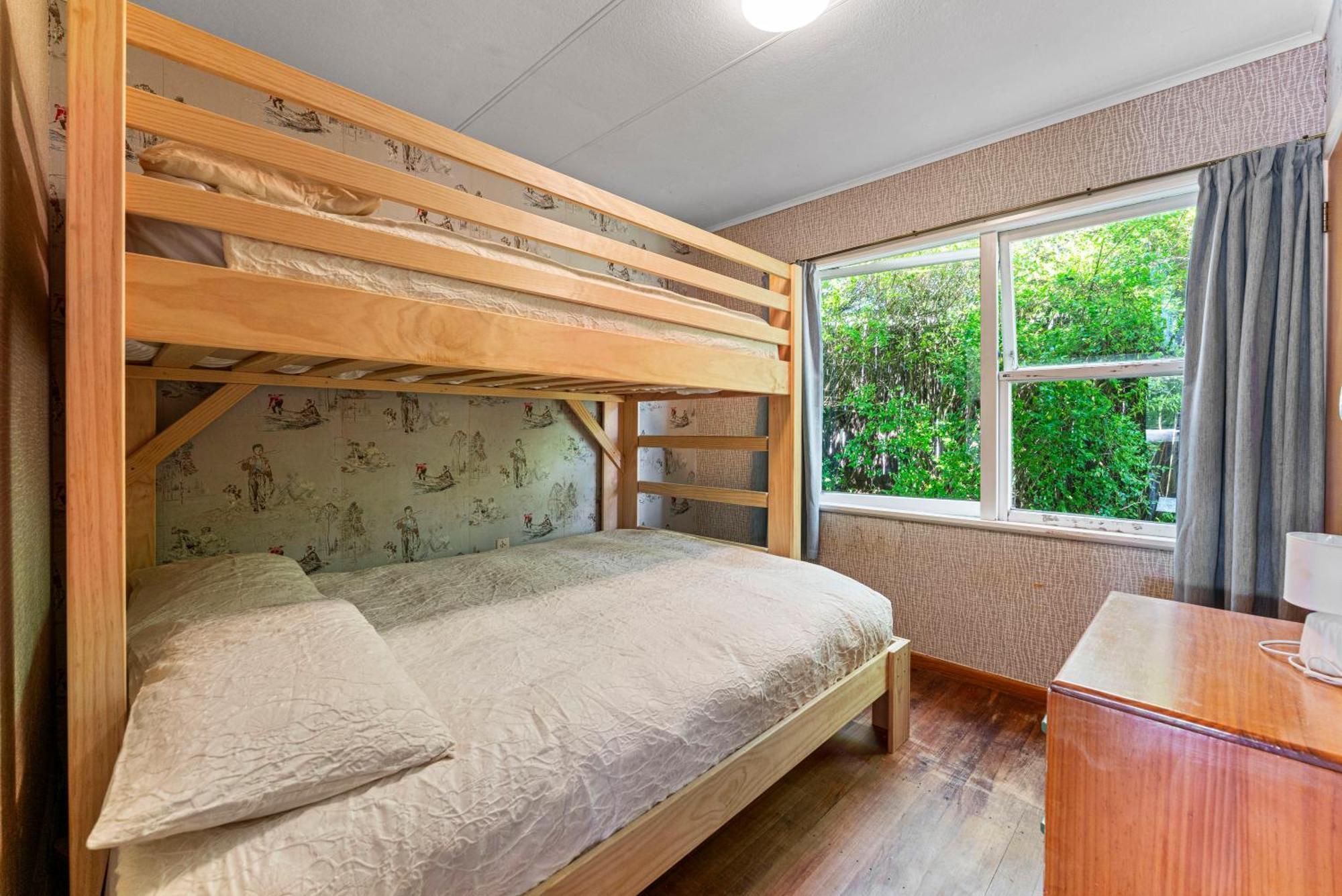 Lakeview Cottage - Rainbow Point Holiday Home Taupo Exterior photo